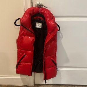 red SAM New York women’s freedom puffer down vest